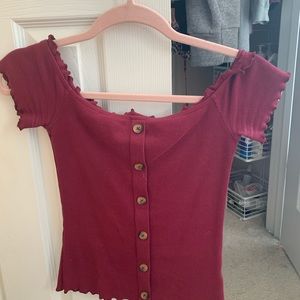 Tight dress shirt! 🌺